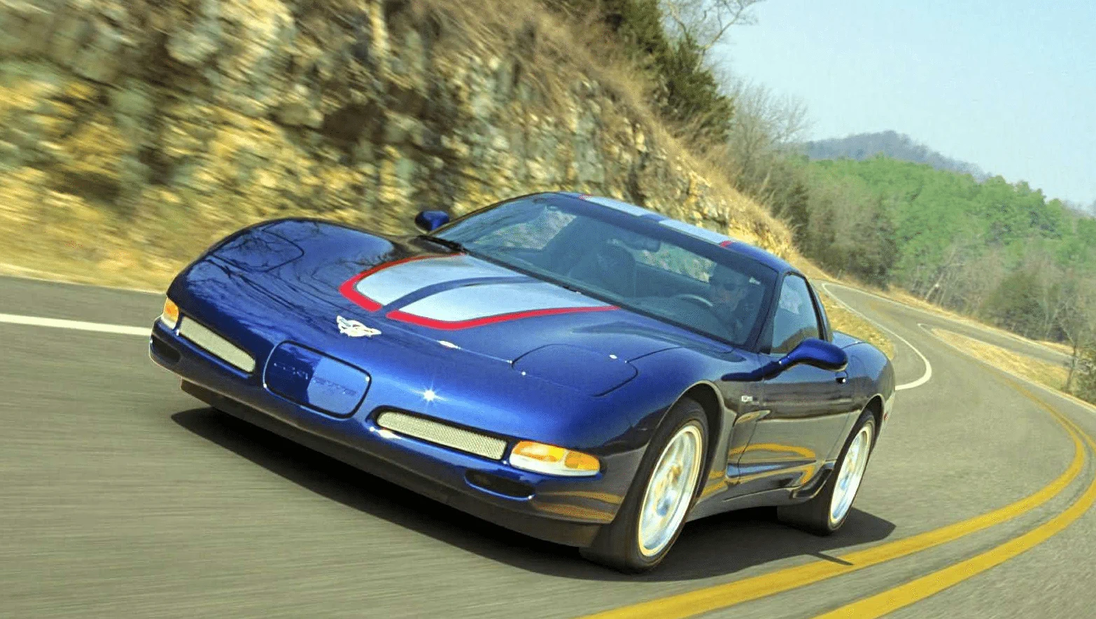 Corvette Generations/C5/C5 2004 Blue Com Edn front.webp